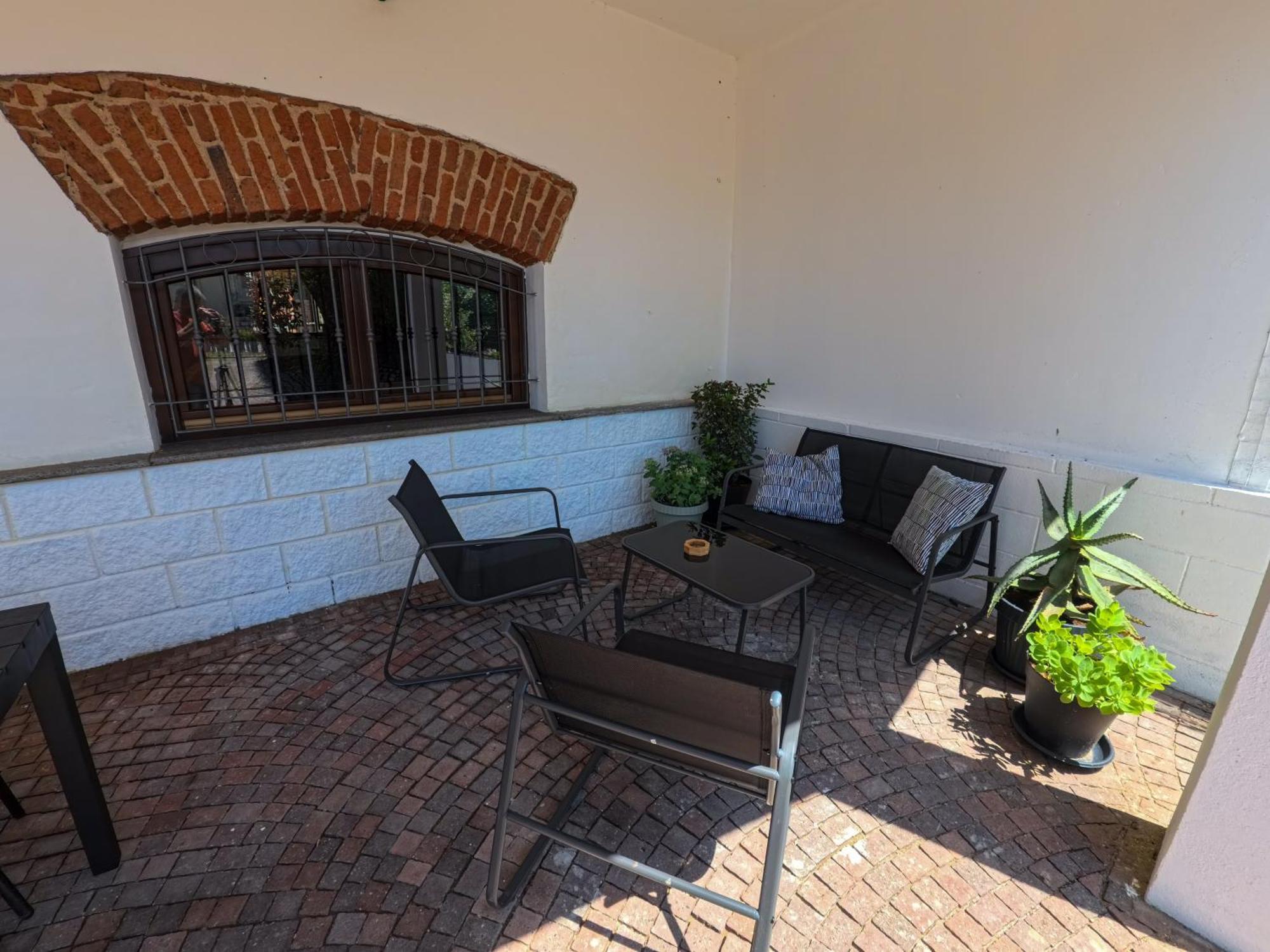Con Terrazzo E Cortile Privato 200m2 Pet Friendly *